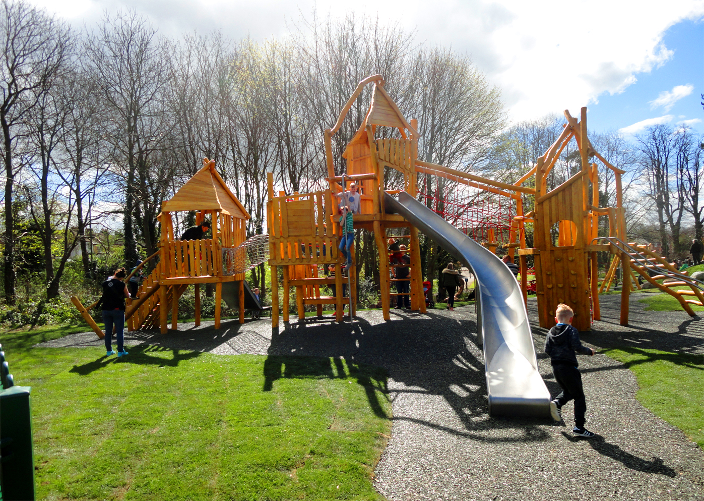 Abbots Langley, Manor House Play Area Refurbishment | The Children's