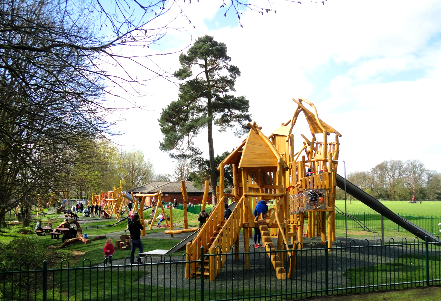 Abbots Langley, Manor House Play Area Refurbishment | The Children's