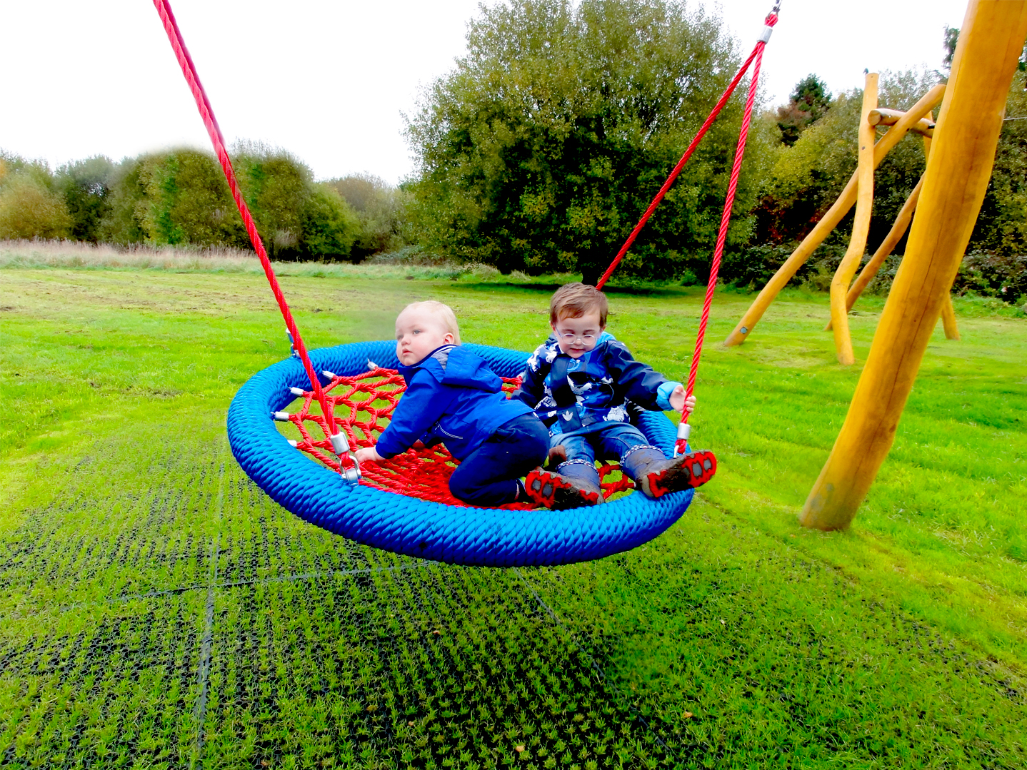 New Haw, Runnymede | The Children's Playground Company